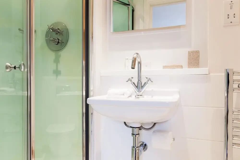 Blueprint Apartments-No 5 Doughty Street - photo 9