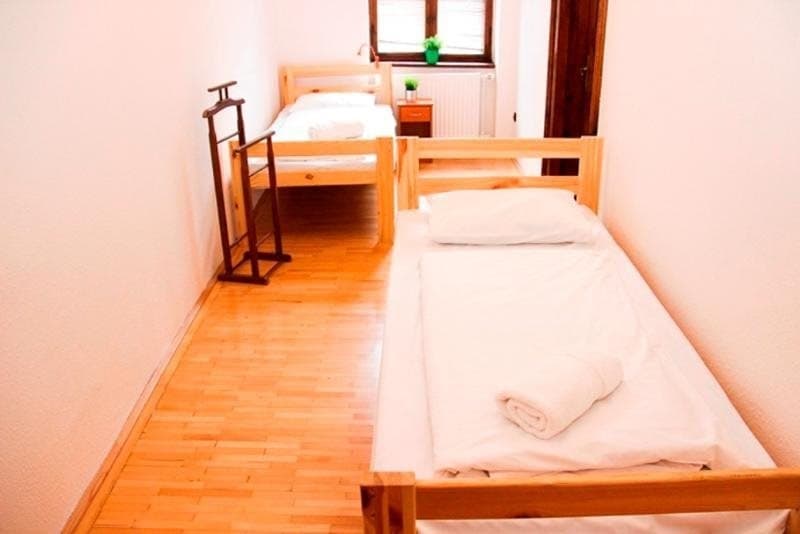 Walking Bed Budapest Hostel - photo 4
