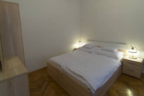 Báthory Apartment - photo 3