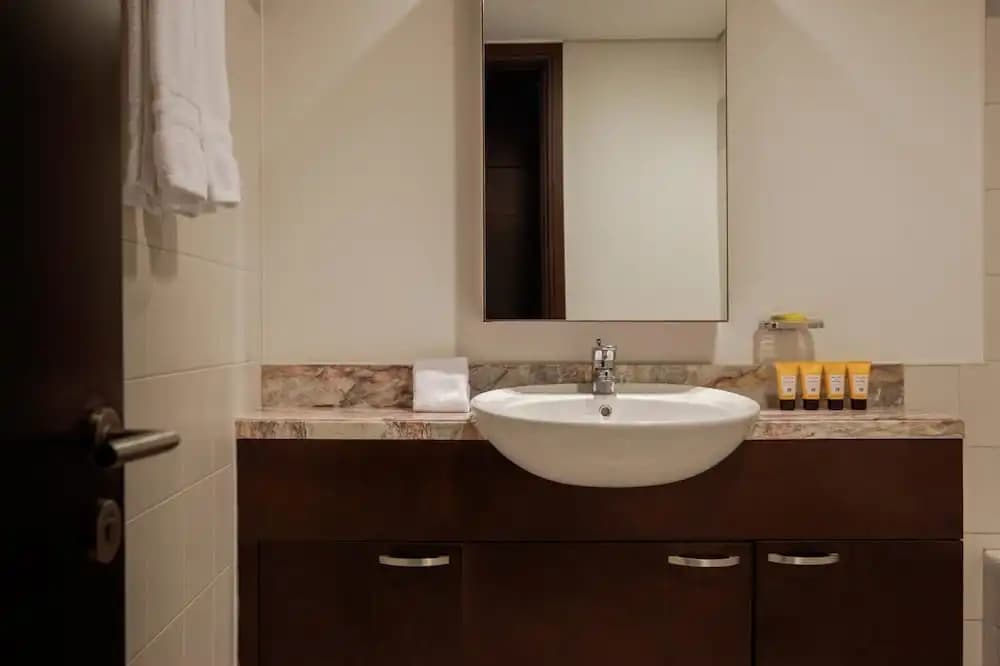 Fantastay Marina Tower - photo 11