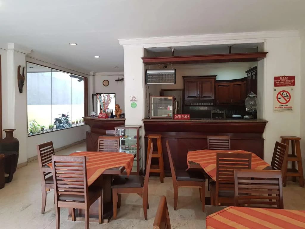 Hotel Maxim Kwitang Jakarta - photo 19