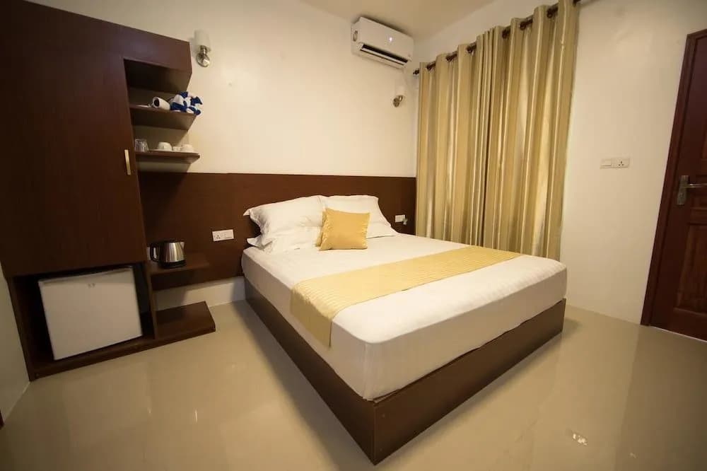 Hideaway inn - main photo