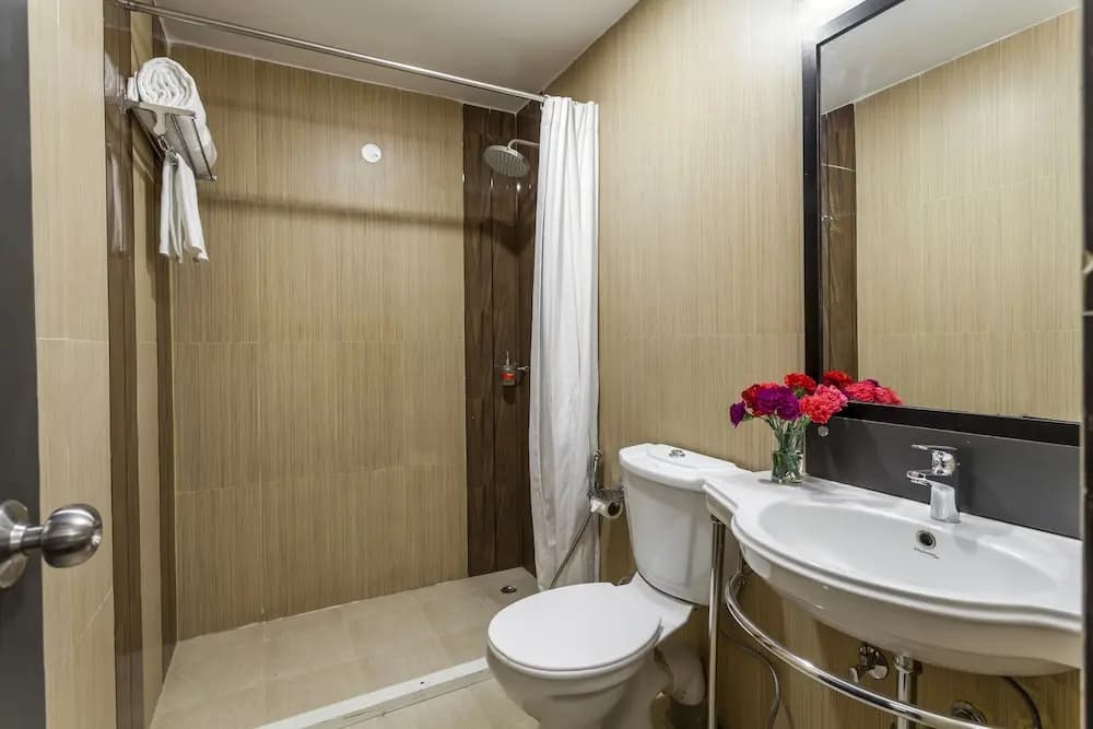 OYO Townhouse 008 Greater Kailash - photo 8
