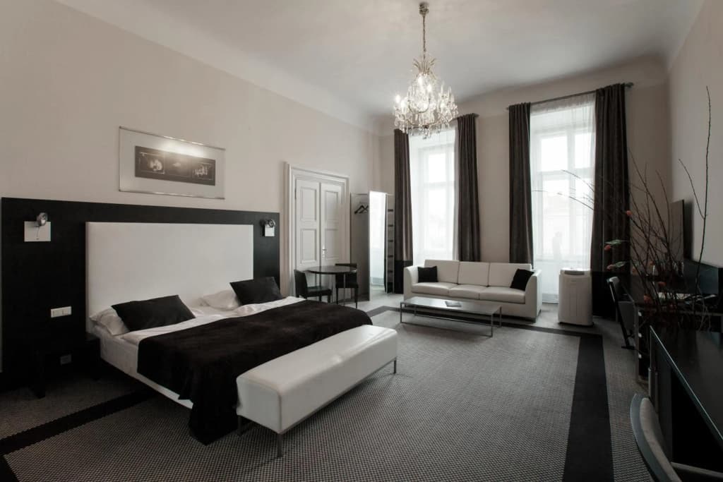 Old Town Square Residence by Emblem - photo 2