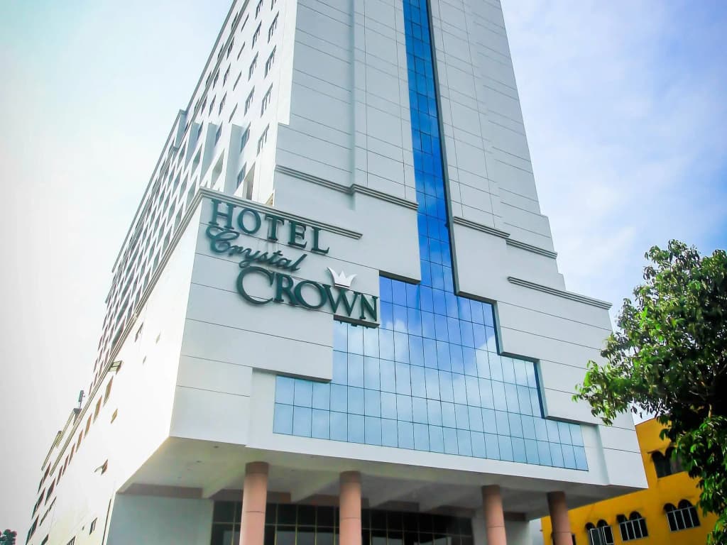 Crystal Crown Hotel Harbour View - photo 1