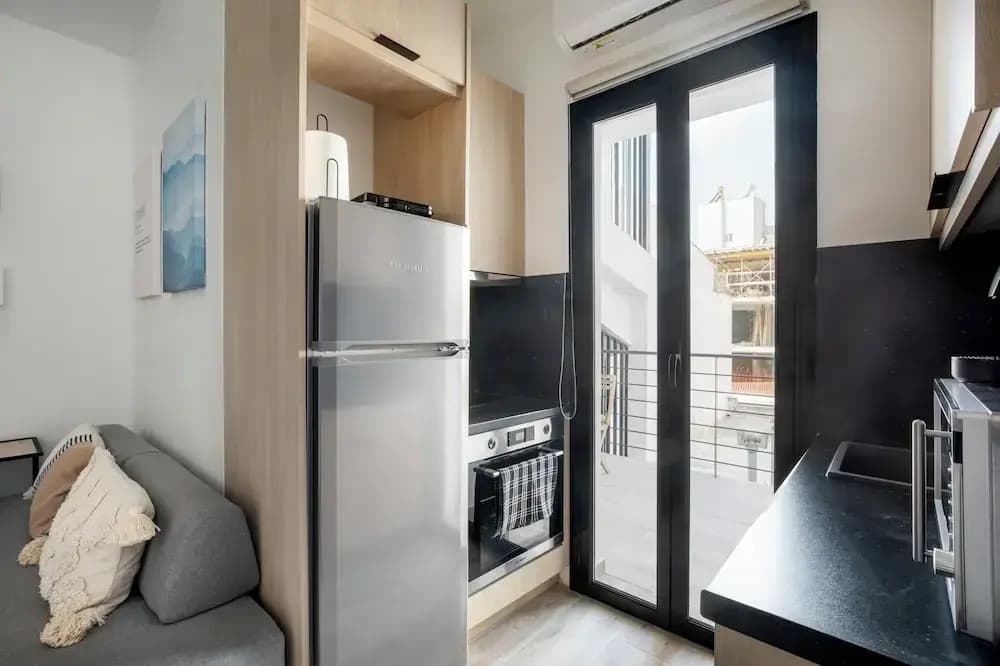 Sway - Chic 1-BR Apt & Balcony in Athens - photo 12