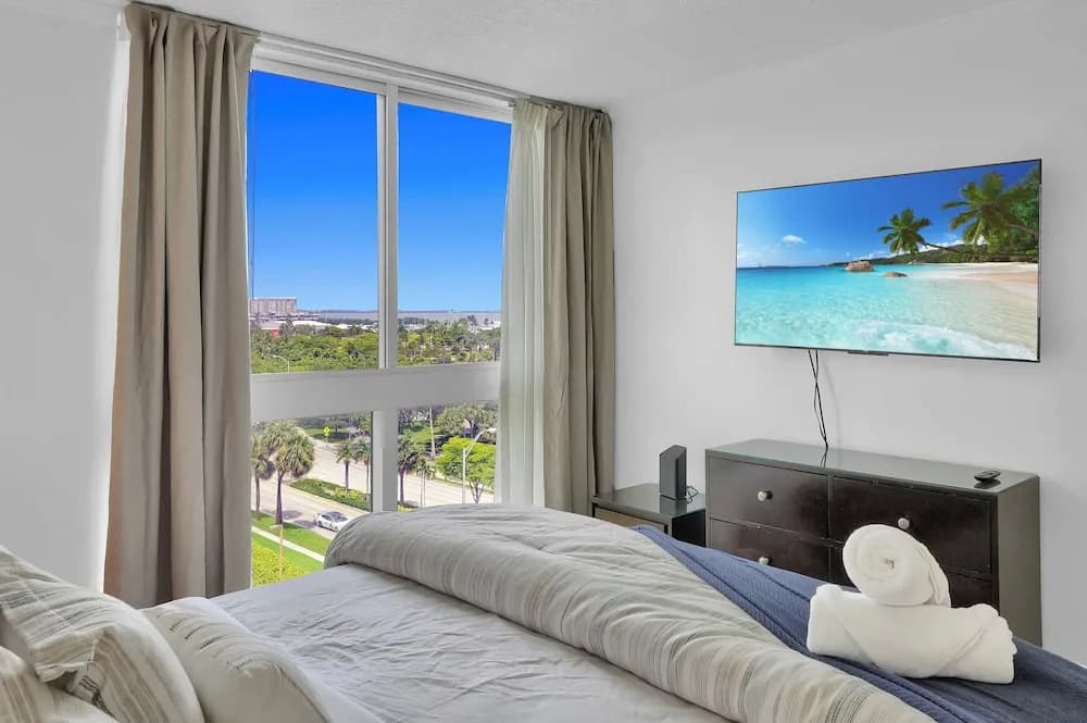 Serene Cozy Retreat with Balcony - photo 5