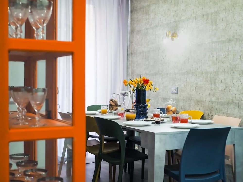 Home for Large Groups, Comfort and Style - photo 10