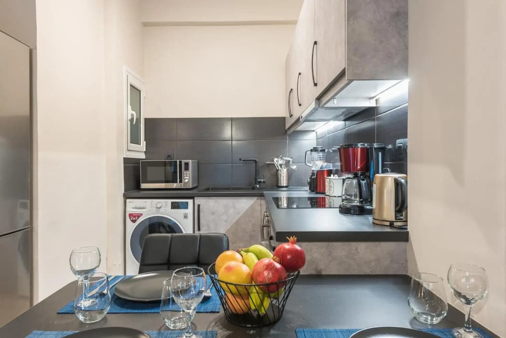 Modern apartment Downtown Athens - photo 14