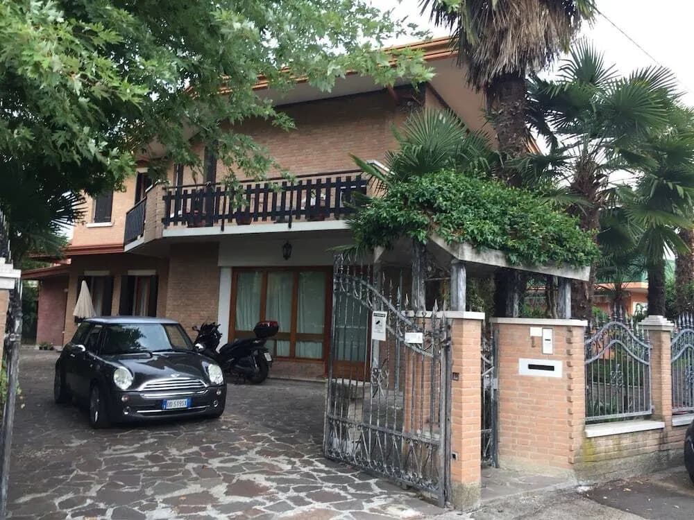 Sister's Residence - photo 21