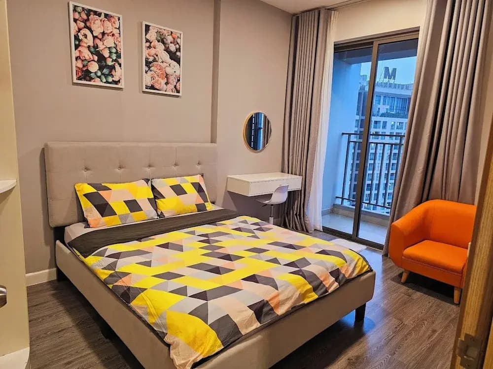 Local Home Apartment Rivergate - photo 1