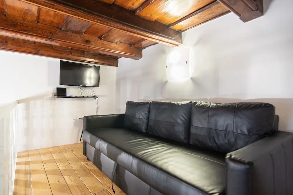 Lovely Apartment on Mala Strana just 10 mins walk to scenic places - photo 11