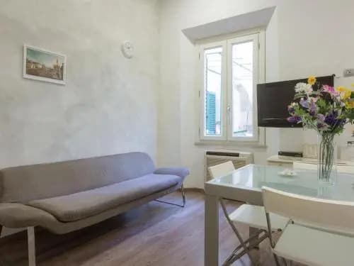 Pitti Two Bedroom Apartment - photo 9