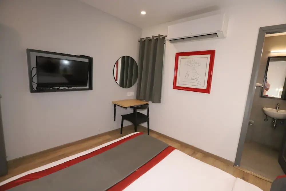 Qotel Hotel La Serene Gagan Vihar - main photo