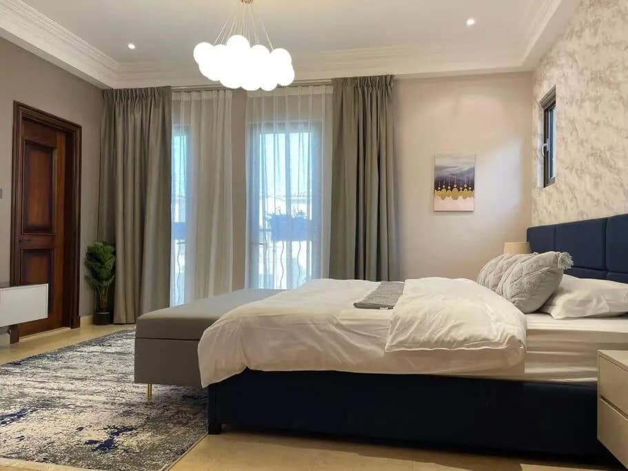 Cheerful 4-bedroom Villa With Shared Pool - photo 5