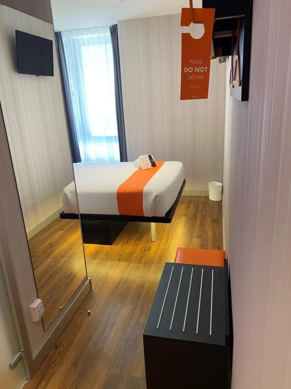 easyHotel Lisbon - photo 50