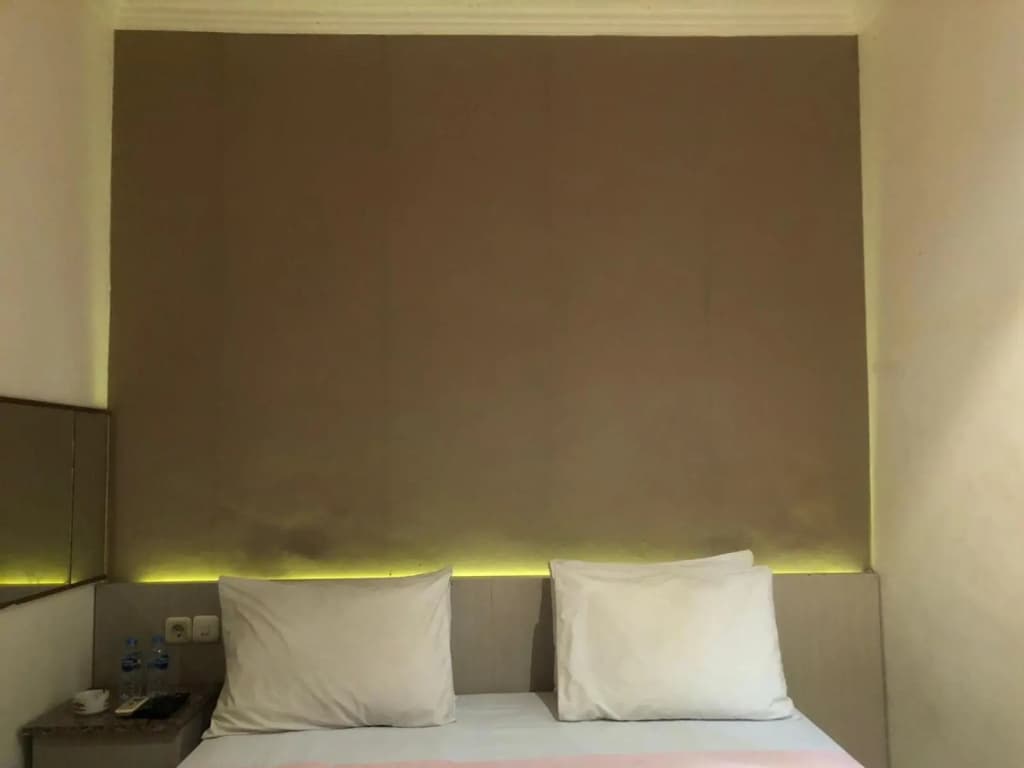Hotel Aruni Ancol - photo 21