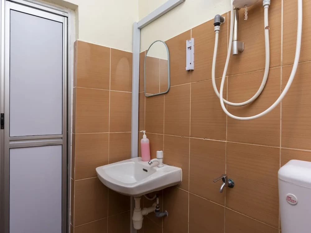 OYO 960 I Harmony Hotel - photo 9