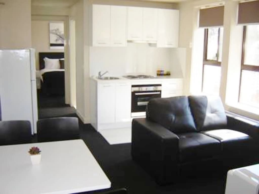 Apartments on Chapman - photo 15
