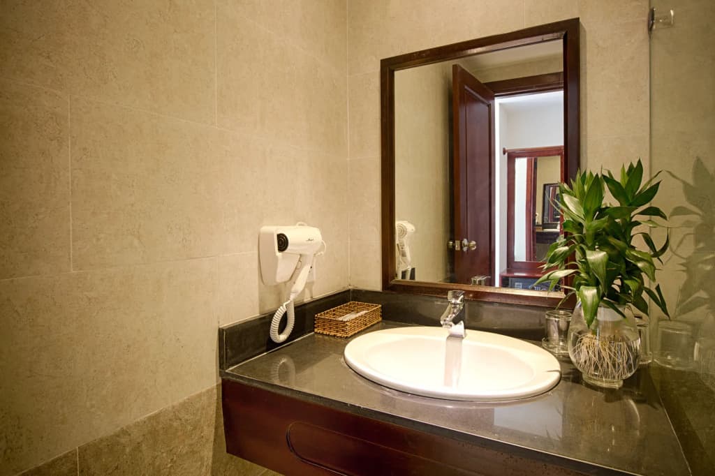 Green Apple Hotel - photo 8