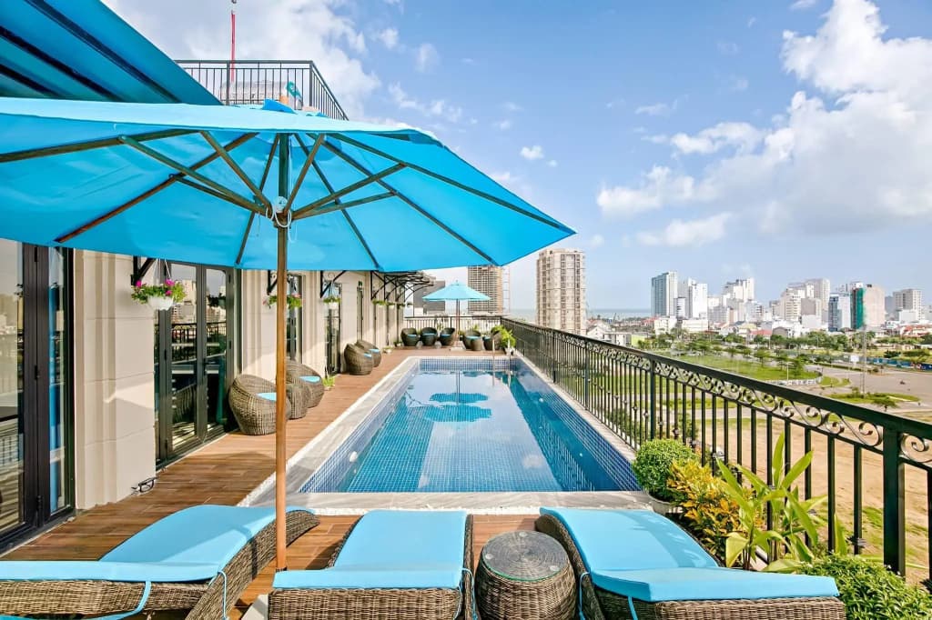 The Herriott Hotel & Suite Danang - photo 13