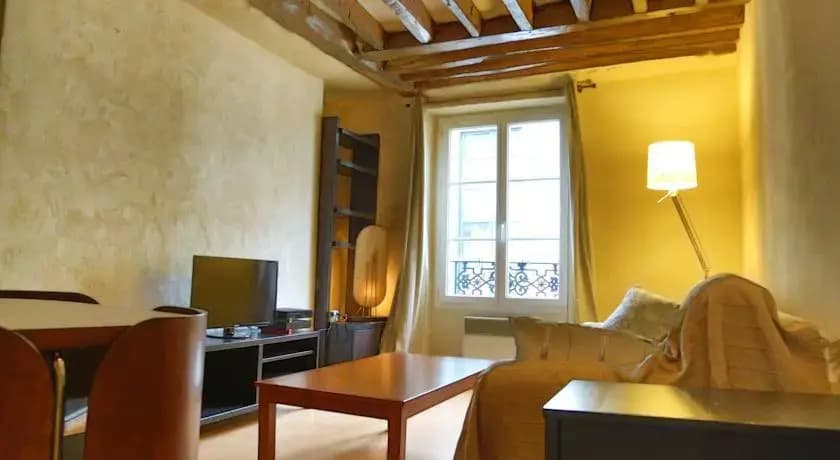 One Bedroom Apartment Near Madeleine - photo 9