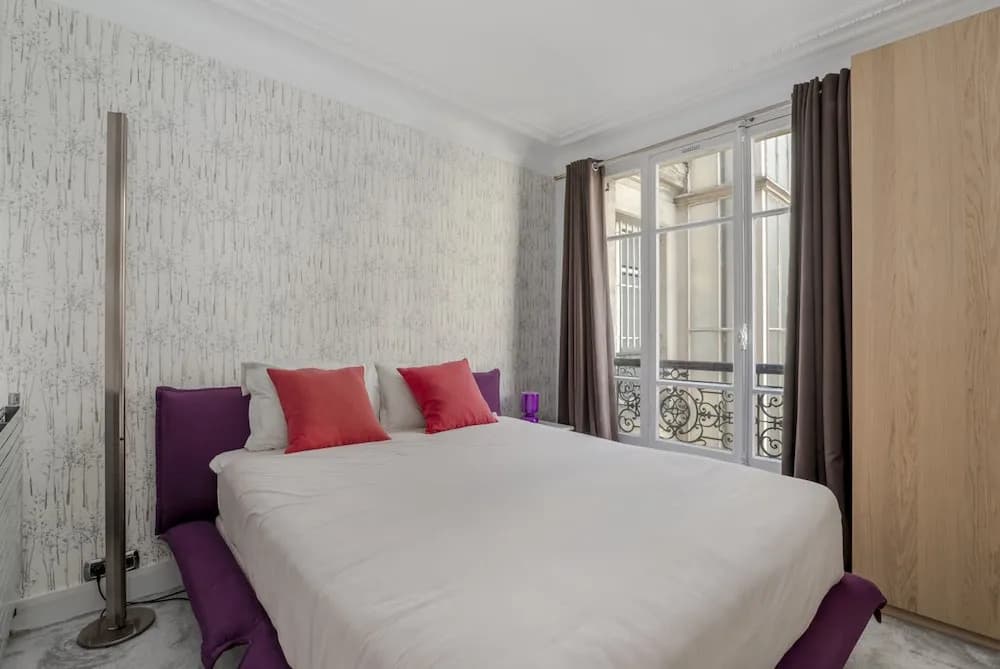 Luxury 4 Bed Residence - Next to Arc de Triomphe - photo 18