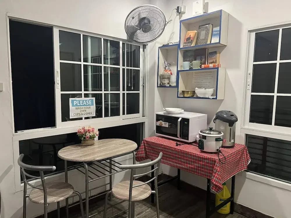 comfy crib hostel - photo 6
