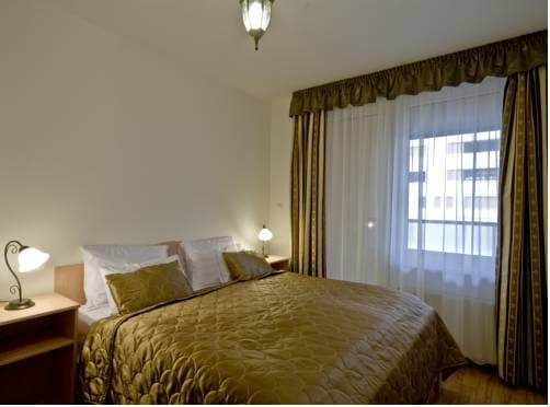 Corvin Lux Aparthotel - photo 4