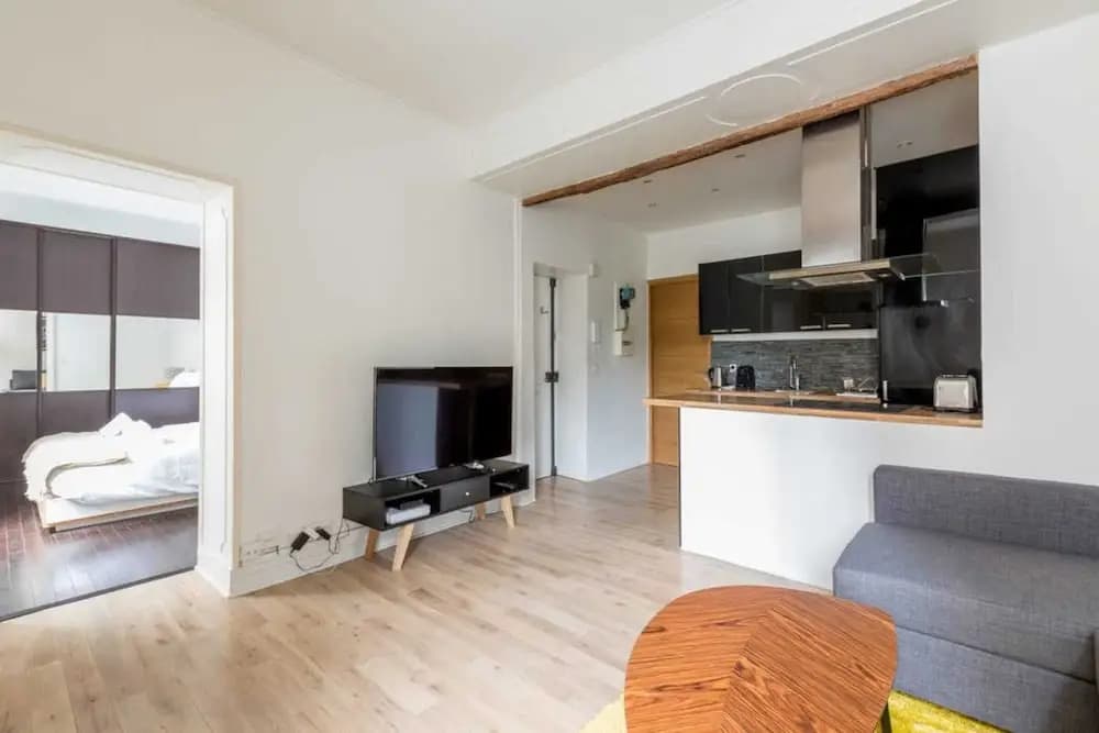 Beautiful Apartment for 4 People in the 15th - main photo