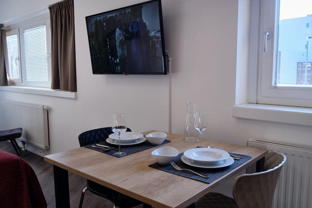 URBAN ISLAND - Riverside Apartments - photo 4