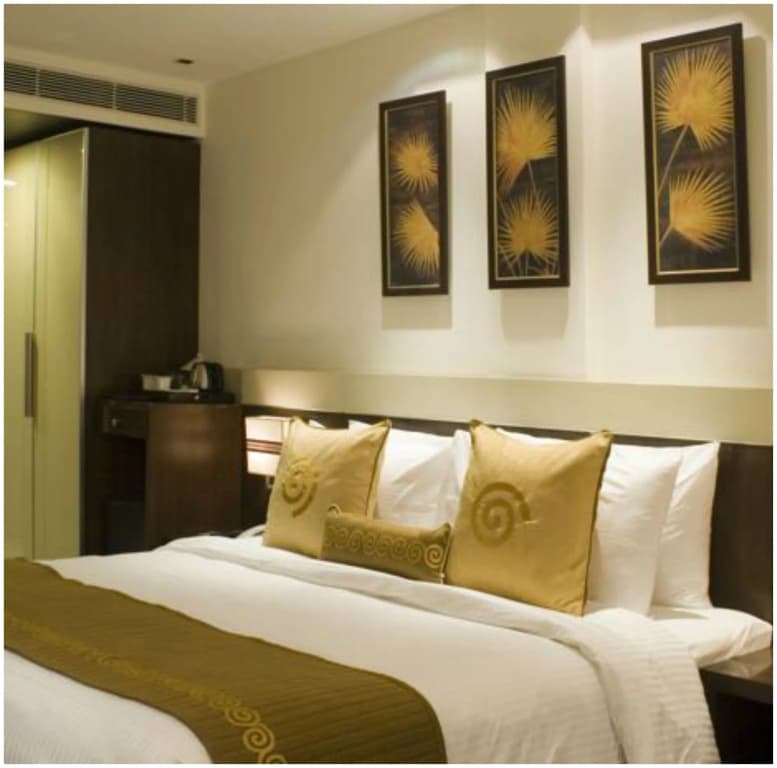 Shervani Hotel Nehru Place - photo 4