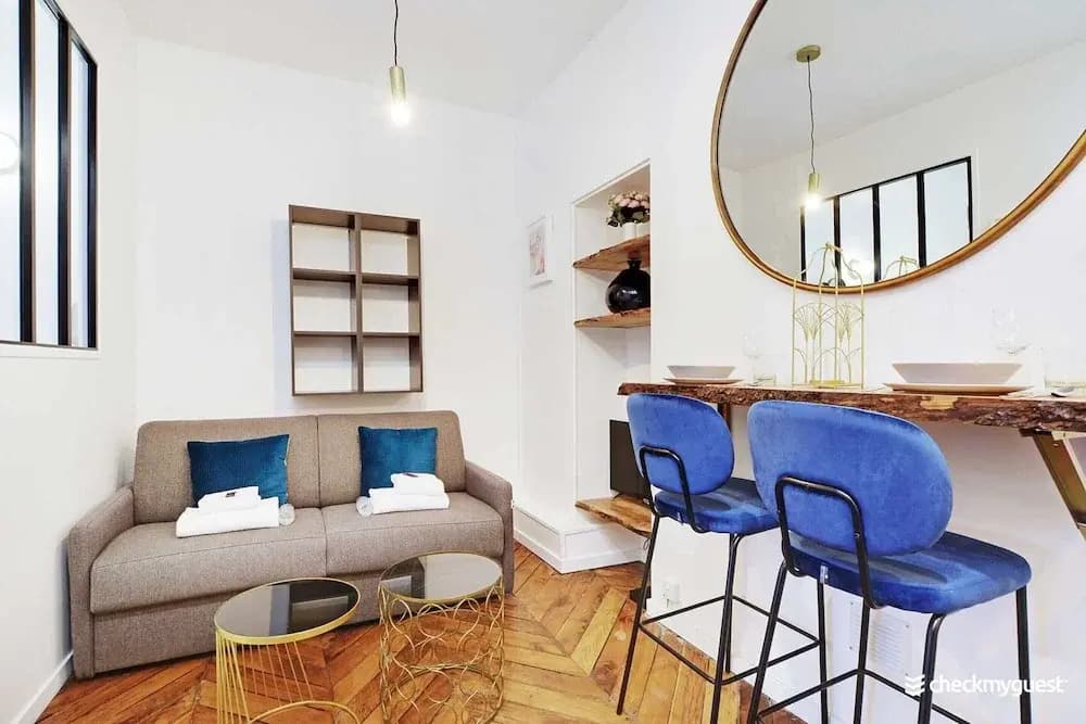 Chic Apartment in Paris for Couple - photo 8