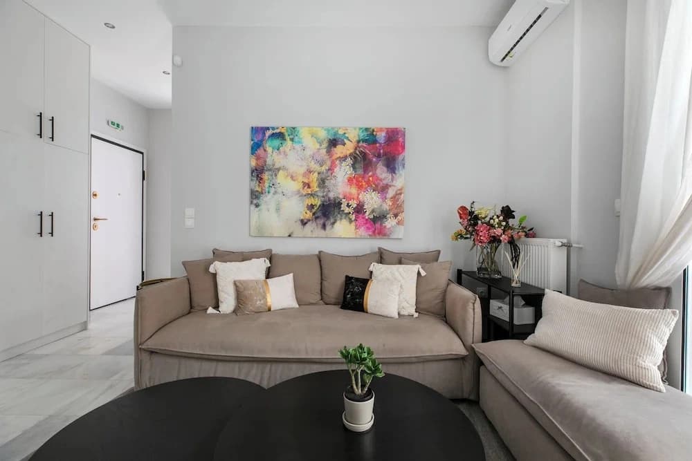 Kolonaki Cocoon - 2-BR Stylish Apt - photo 13