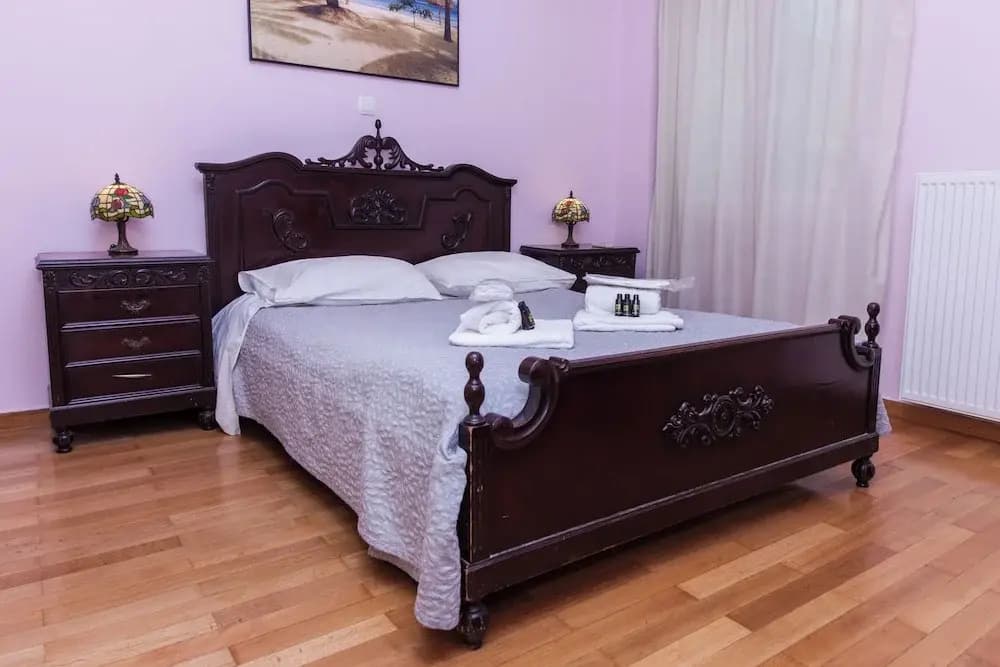 Classic Koukaki Living 2 Bd with Balcony - photo 5