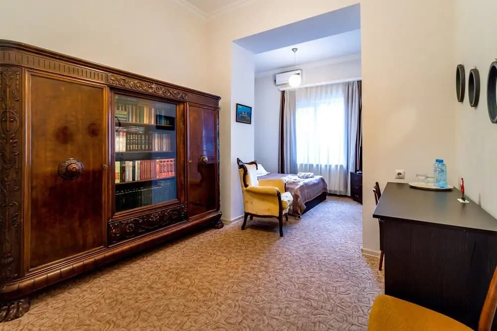 V Park Hotel - photo 3