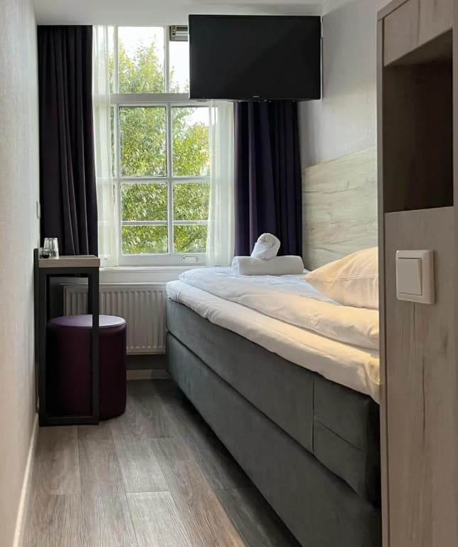 Facade Hotel Amsterdam - photo 41