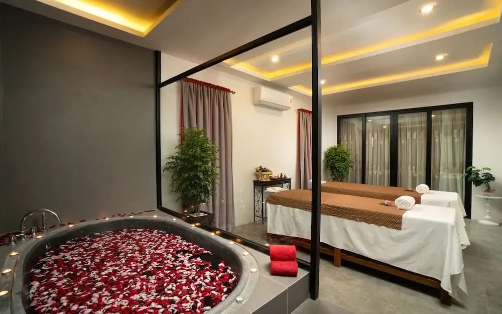 Koulen Central Hotel - photo 41