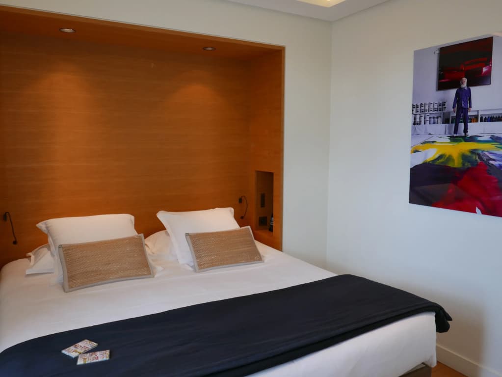 Hotel Marignan Champs - Elysées - photo 3