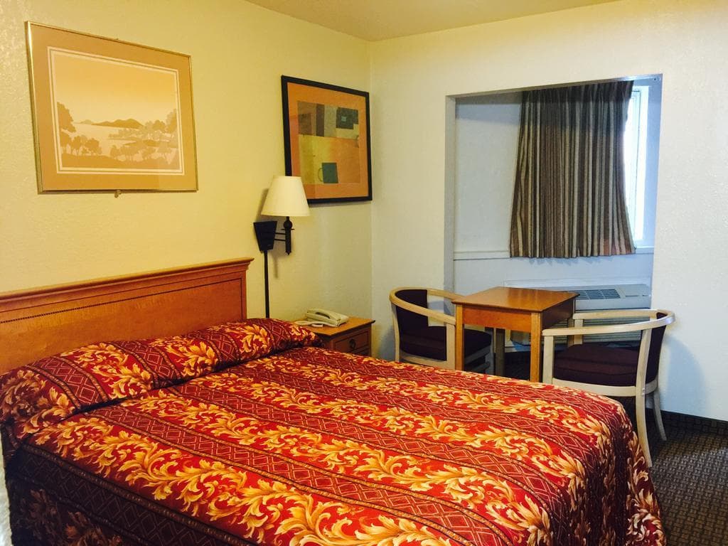 Knights Inn San Francisco Near the Presidio - photo 19
