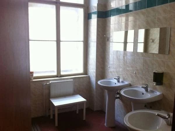 Travellers Hostel - photo 8