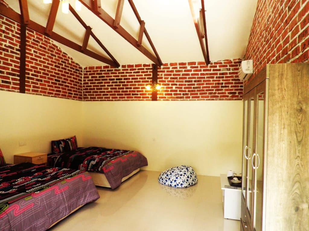 EFM Guest House - photo 11