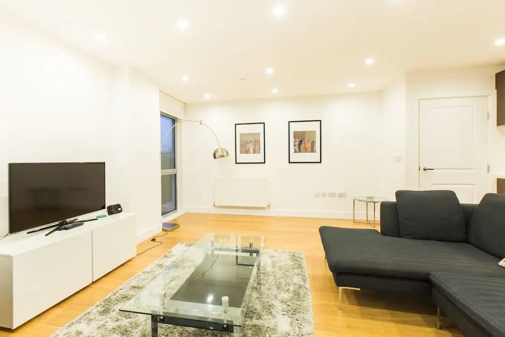 Two Bedroom Apartment Aldgate - photo 4