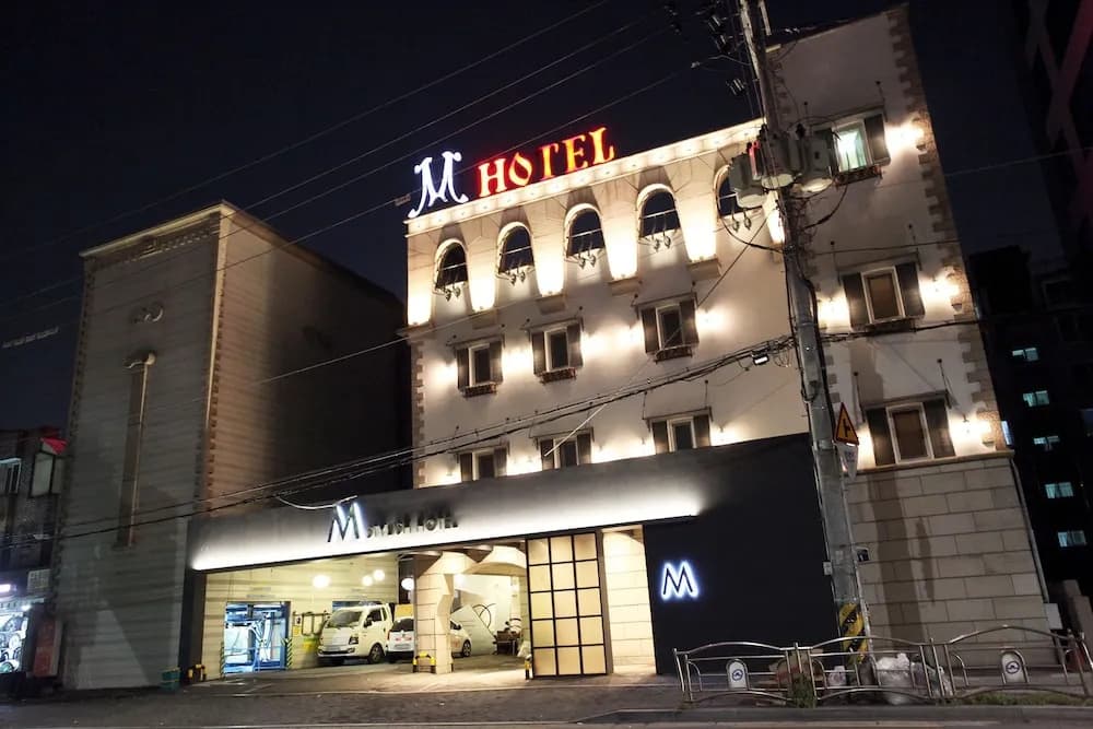 M Stylish Hotel - main photo