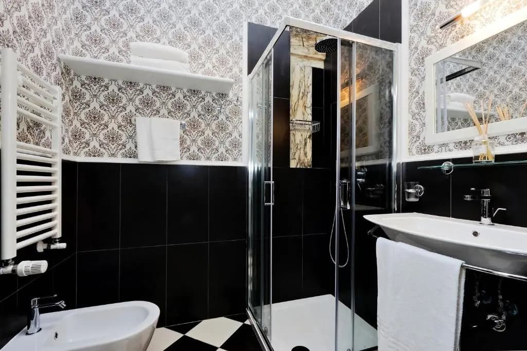 Luxury Rooms - photo 8