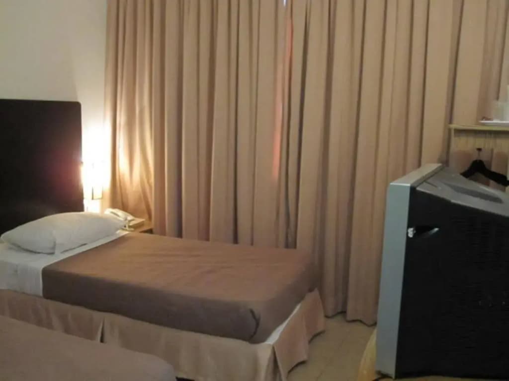 Hotel Sri Sutra - Bandar Sri Damansara - photo 2