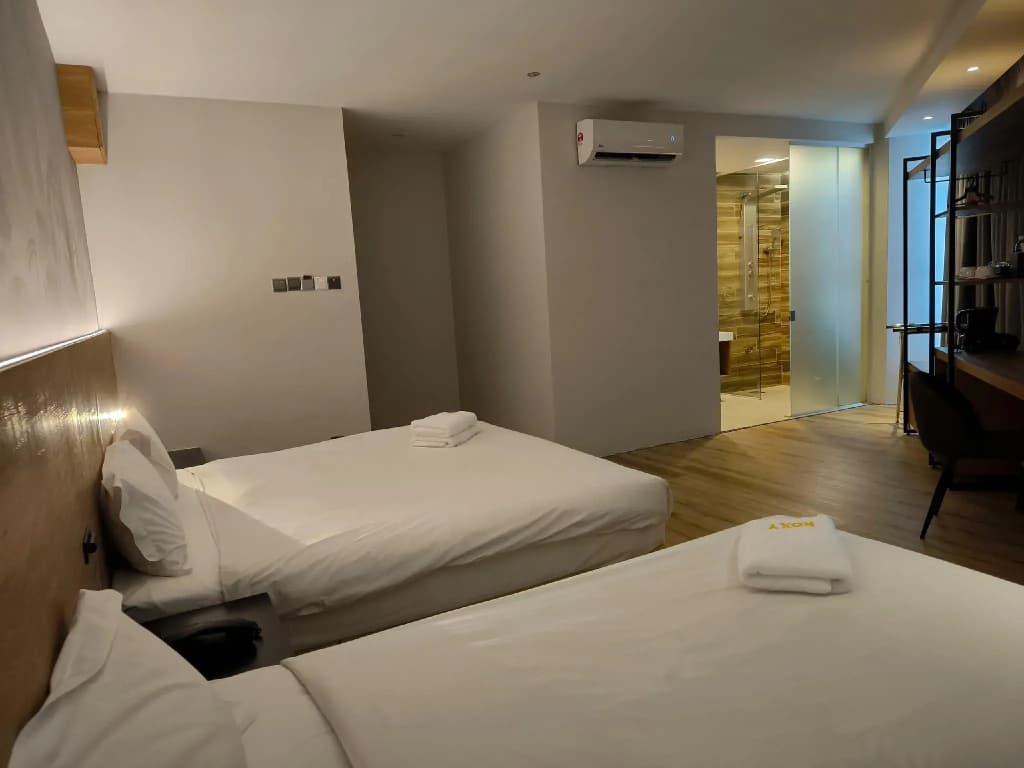Roxy Hotel Padungan - photo 16