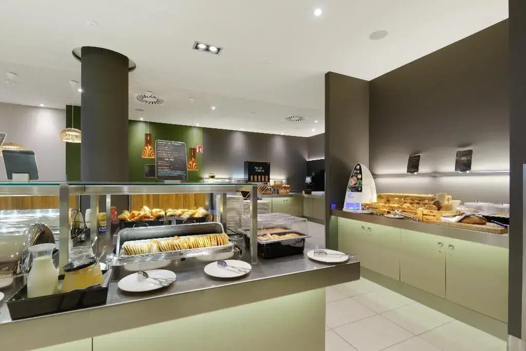 Novotel Berlin Mitte - photo 12