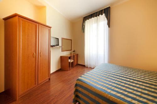 Vatican Luxury Suites - photo 4