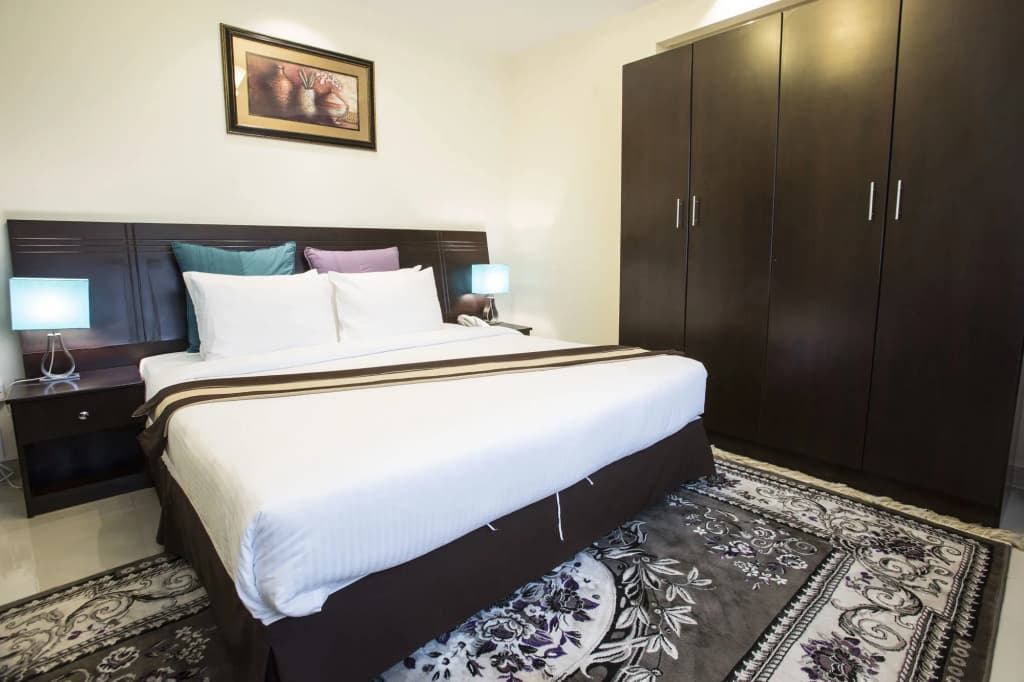 Travellers Hotel Apartment - photo 4